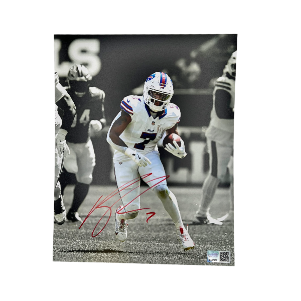 Ray Davis Signed Running in White Spotlight Photo