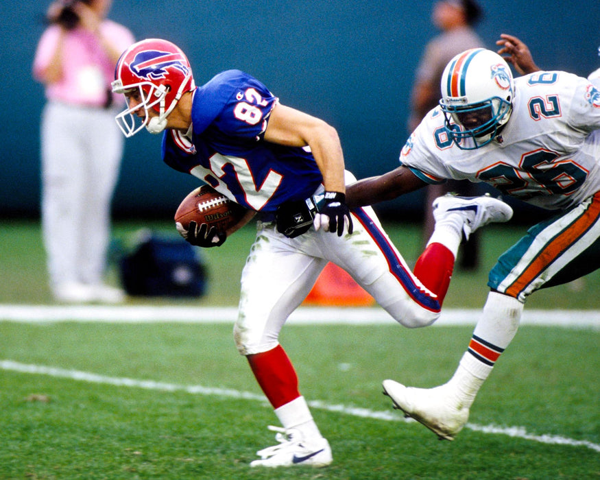 PRE-SALE: Don Beebe Signed Catch vs Dolphins Photo