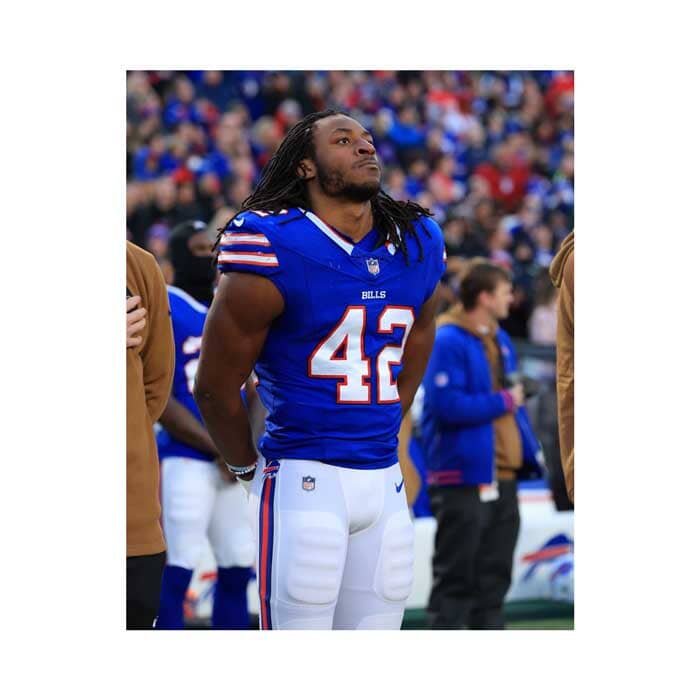 PRE-SALE: Dorian Williams Signed Hands Behind Back Photo PRE-SALE TSE Buffalo 