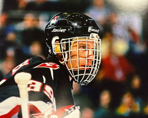 Dominik Hasek Unsigned Close-Up 11x14 Photo Unsigned Photos TSE Buffalo 