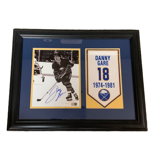 Danny Gare Signed B+W 8x10 Photo and Mini Banner - Professionally Framed Signed Hockey Photos TSE Framed 