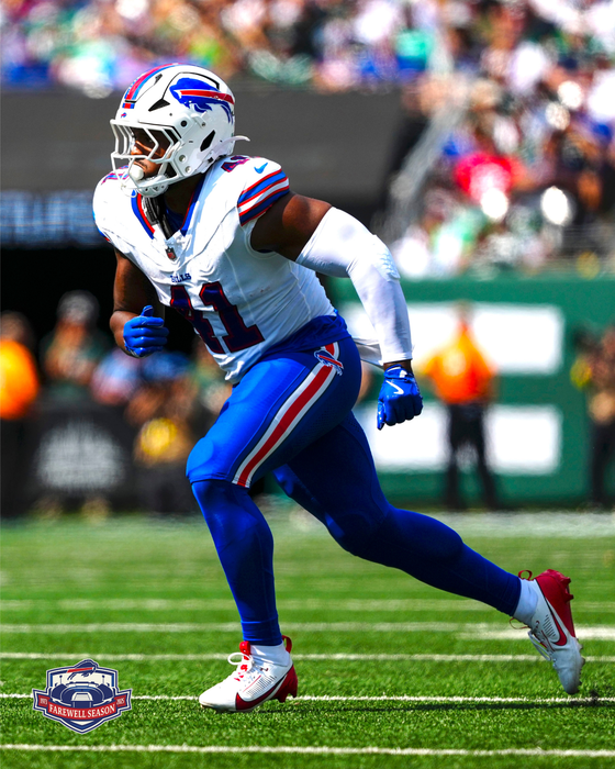 PRE-SALE: Reggie Gilliam Signed Running in White Photo