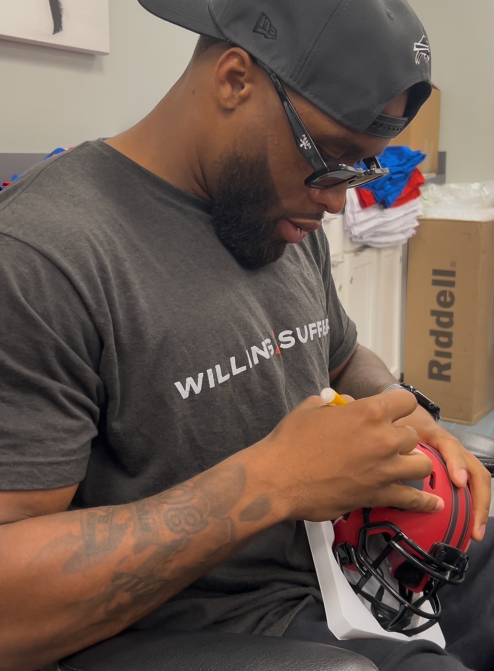 Ray Davis Signed Buffalo Bills RAVE Speed Mini Helmet — TSE Buffalo