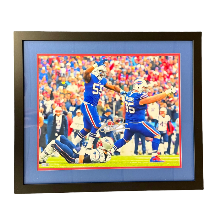 Kyle Williams Signed Pointing in Blue 16x20 Photo Professionally Framed