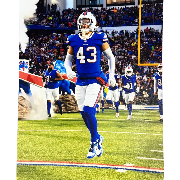 Terrel Bernard Unsigned Running out of Tunnel 8x10 Photo