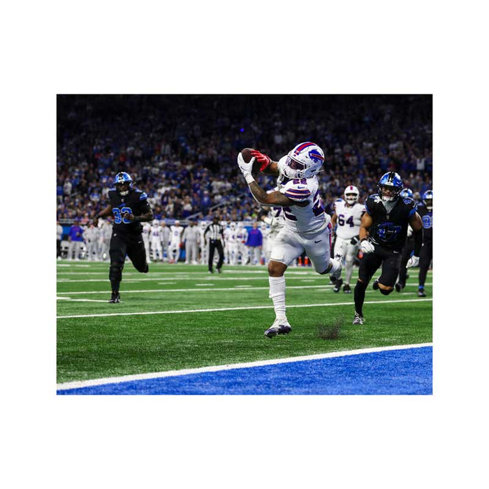 PRE-SALE: Ray Davis Signed TD Catch Vs. Lions Photo