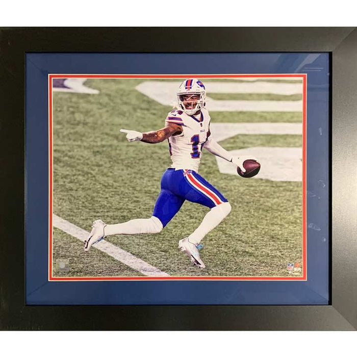 Stefon Diggs UNSIGNED Pointing 16x20 Photo - Professionally Framed Unsigned Photos TSE Framed 
