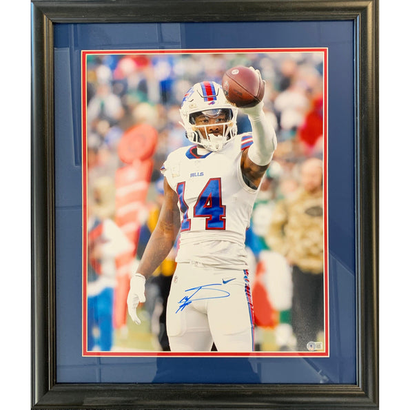 Stefon Diggs First Down Celebration Signed 16x20 Photo - Professionally Framed Signed Photos TSE Framed 